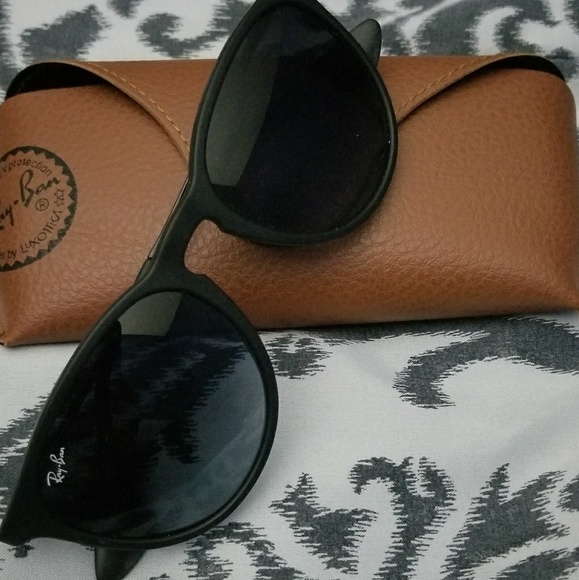 Ray Ban Sunglasses - Picture 1 of 4